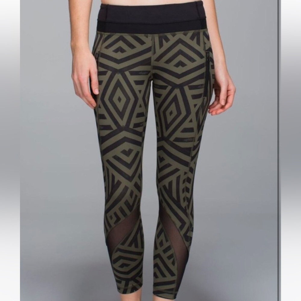 Lululemon Inspire Tight II Running Leggings in Chevron Shuffle Fatigue